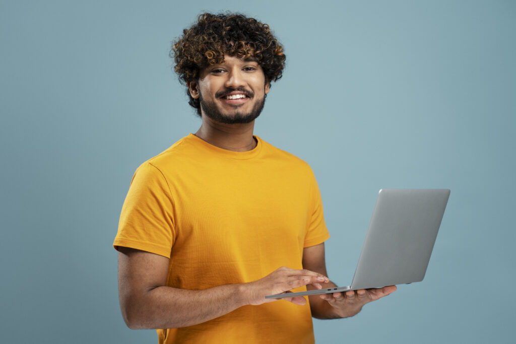 Aprenda como usar IA para aprender programação, tirar dúvidas, entender erros e praticar sem depender de respostas prontas ou substituir seu raciocínio.